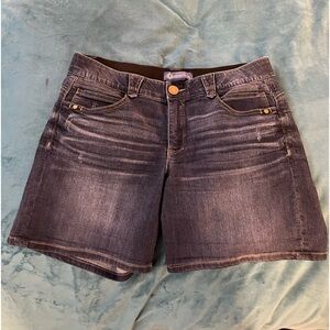 Democracy Jean shorts size 12
